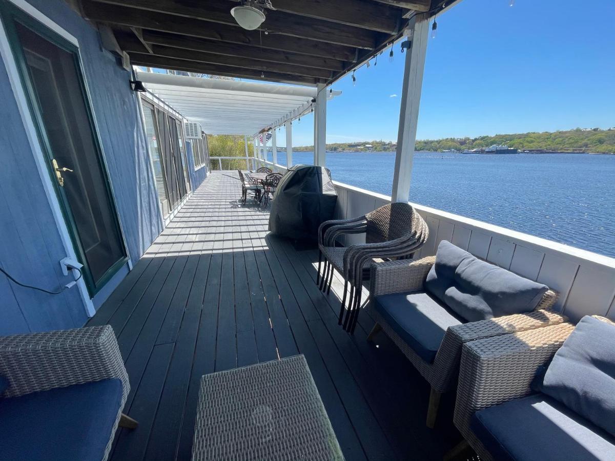Spectacular Home With A Amazing Ocean - River View Гротън Екстериор снимка