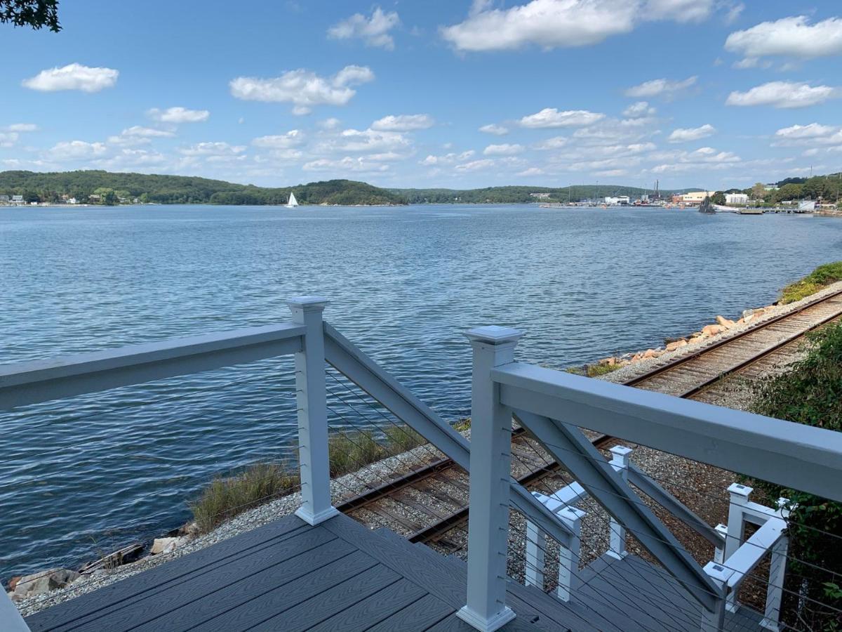 Spectacular Home With A Amazing Ocean - River View Гротън Екстериор снимка