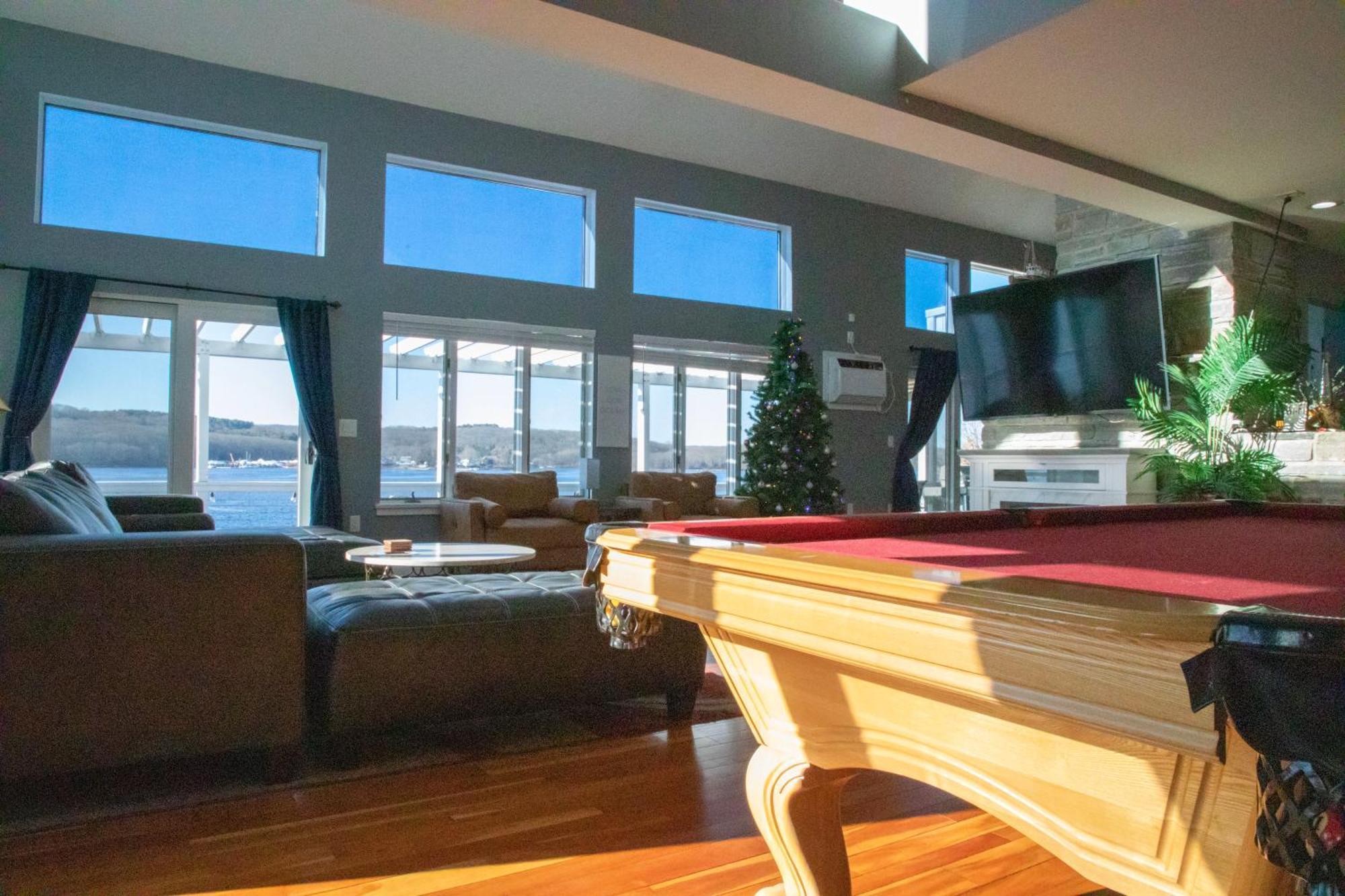 Spectacular Home With A Amazing Ocean - River View Гротън Екстериор снимка